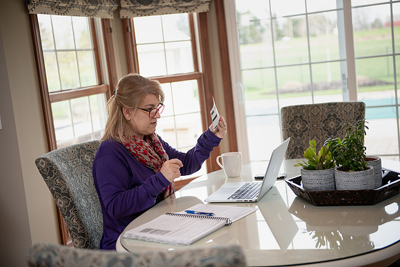 OnlineEducation0420ALW_0615