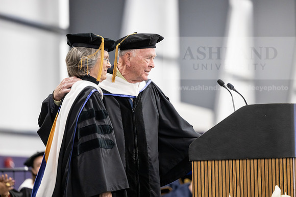 047SPGradCeremony0522FU1A8822