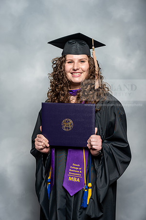 098SpGradMasterBusinessAdmin0525AU-Graduation-2025-Andrew-0440