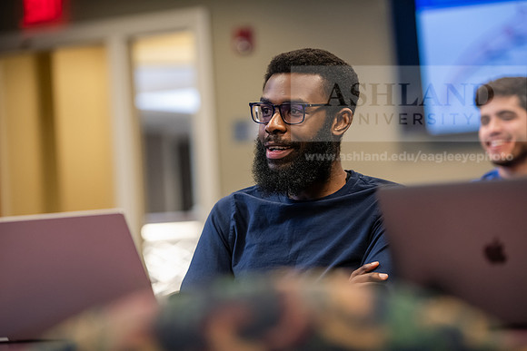 MBADigitalMarketing0324AWB_8332