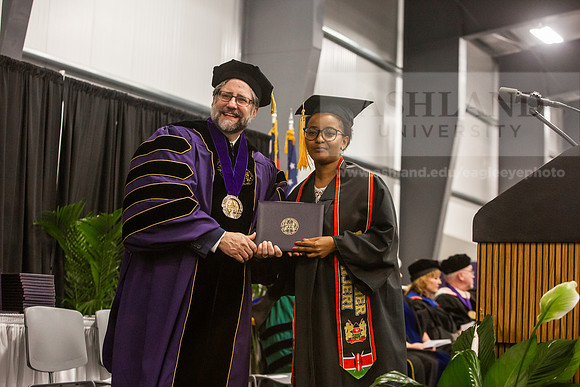 099SpGradBachelorSciNursing0525JH6Q8B9764