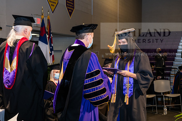 051BachelorNursingWiGrad1221ALW_7111