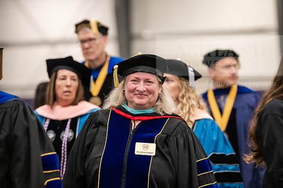 384SpGradProcessional0525AWB_2605