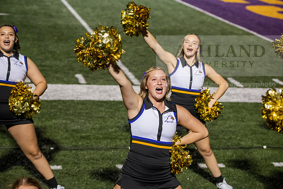 AUvIUPFootball0924AWB_4007