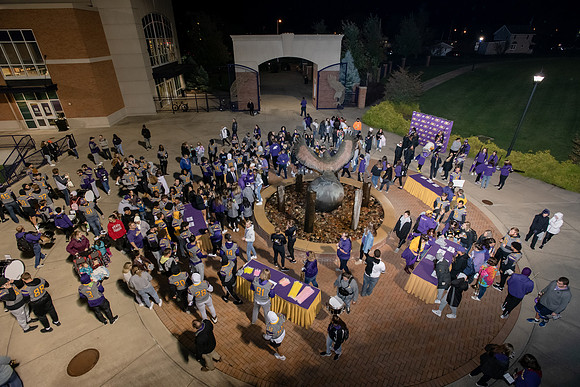 ParadeOfPurple1021ALW_6536