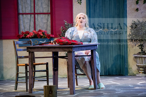 TheatreMammaMia0220ALW_2550