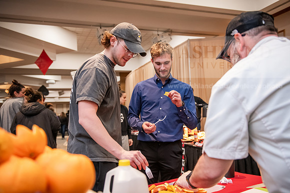 DiningServicesFoodShow0225AWB_6661