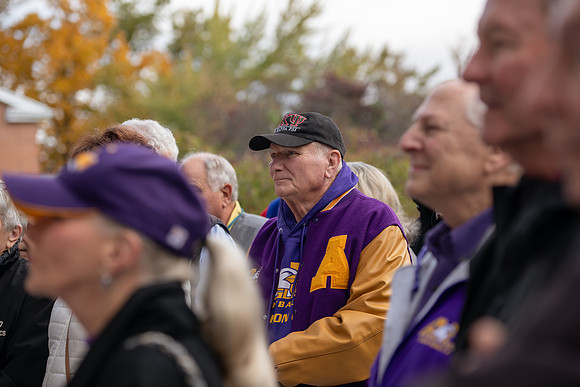 HomecomingUSAHouseRibbonCeremony1023AWB_6009