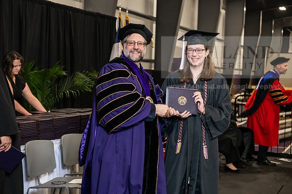 174SPGradBachelorArts0525AWB_3517