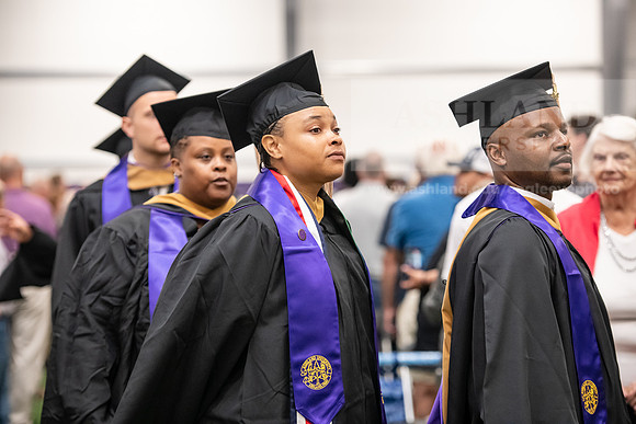 076SpGradProcessional0524AWB_8516