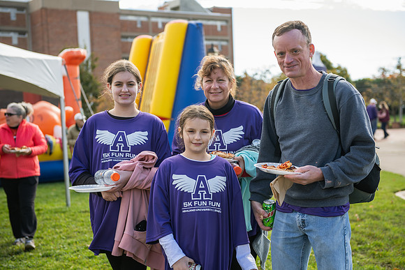 HomecomingPizzaX31023AWB_6816
