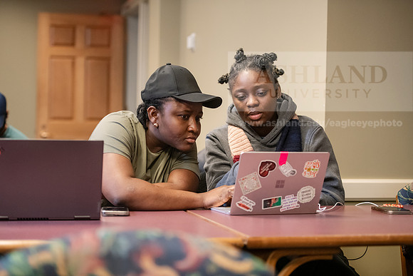 MBADigitalMarketing0324AWB_8411