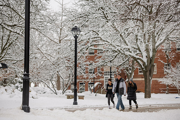 WinterCampusLife0123ALW_4103