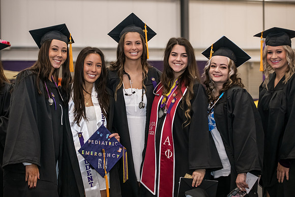 022WIGradPreCermony1222ALW_0028
