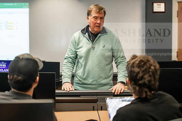 EagleInvestmentClass0225AWB_5744