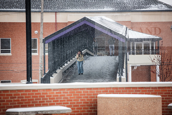 StudentsReturnWinterCampus0125AWB_7099