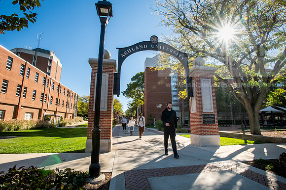 FallCampusLife1024AWB_1499