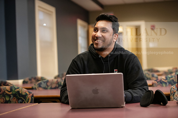MBADigitalMarketing0324AWB_8388