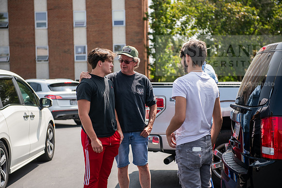 MoveInDay0824AWB_0493