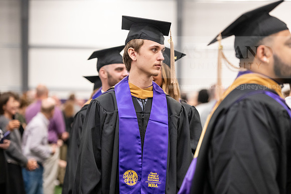 095SpGradProcessional0524AWB_8532