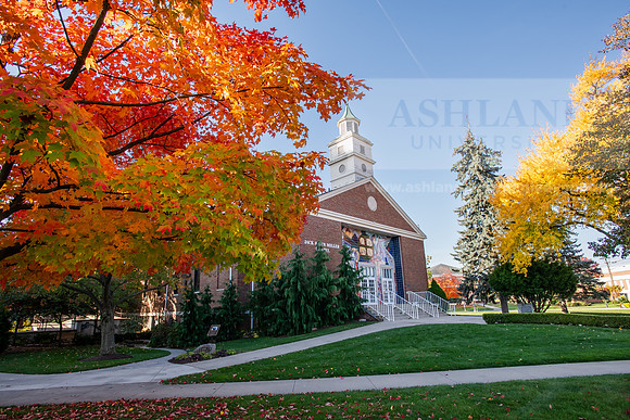 FallCampusLife1024AWB_5114
