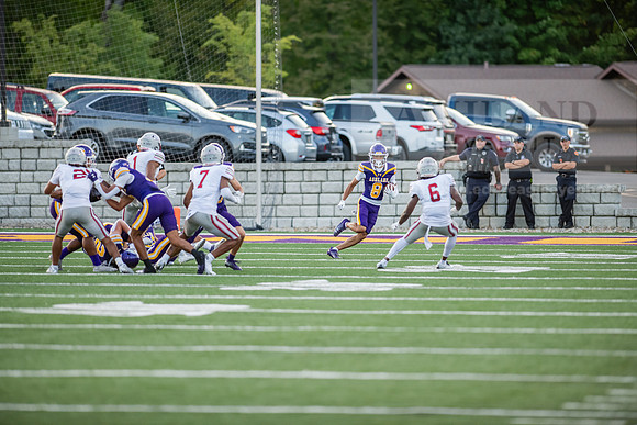 AUvIUPFootball0924AWB_3727