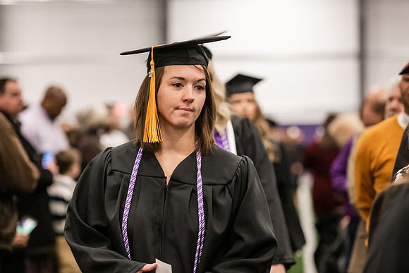 140WIGradProcessional1222ALW_0179