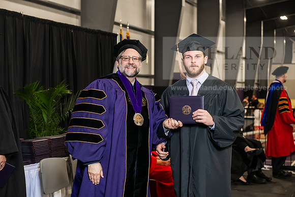 176SPGradBachelorScienceBusinessAdmin0525AWB_4323