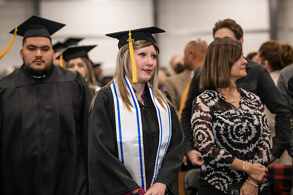 064WIGradProcessional1222ALW_0124