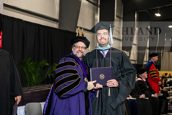 072SpGradMasterEducation0525AWB_3030