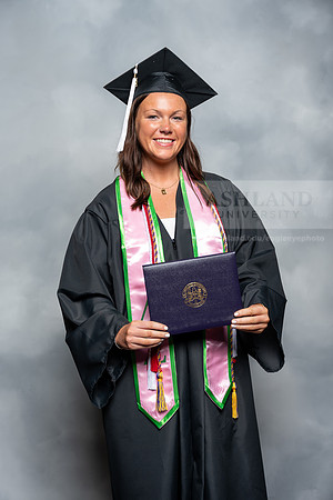 147SpGradBachelorArts0525AU-Graduation-2025-Andrew-0639