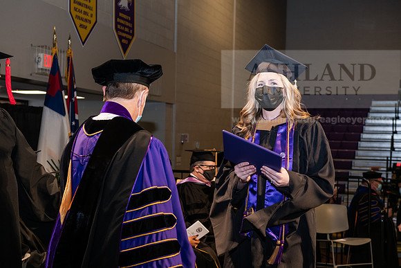 090MasterBusinessWiGrad1221ALW_6745