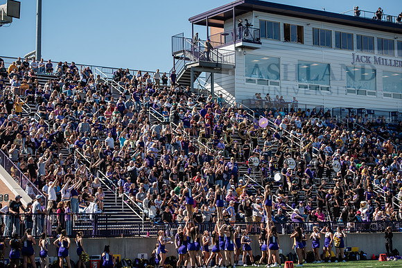 HOCOAUvOHDomFootballGame1024ALW_8627