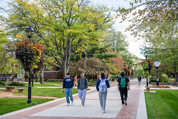 FallCampusLife1024AWB_1731