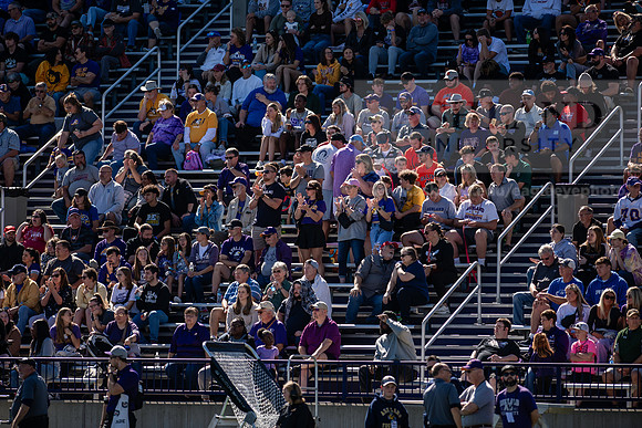 HOCOAUvOHDomFootballGame1024AWB_0598