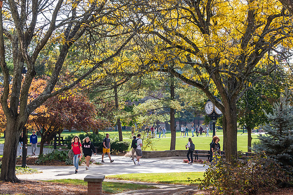FallCampusLife1024AWB_5462