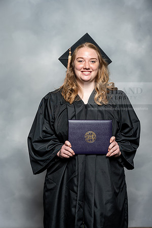 064SpGradBachelorSciBusAdmin0525AU-Graduation-2025-Andrew-1023