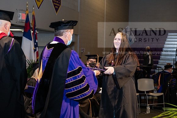 070BachelorNursingWiGrad1221ALW_7126
