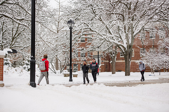 WinterCampusLife0123ALW_4124