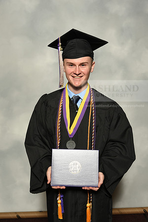 068BachelorBusinessWiGrad1221MP7_0956