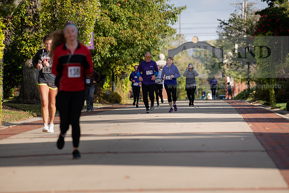 Homecoming5kFunRunWalk1019ALW_4494