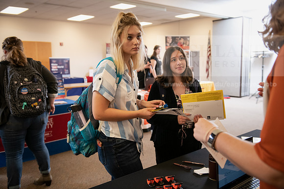 CareerGradFair0919ALW_7584