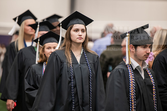 153SpGradProcessional0525AWB_2417