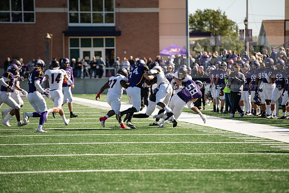 AUvDavenportFtball1019ALW_7080