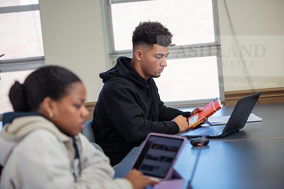 AfricanAmericanLit1022ALW_6236