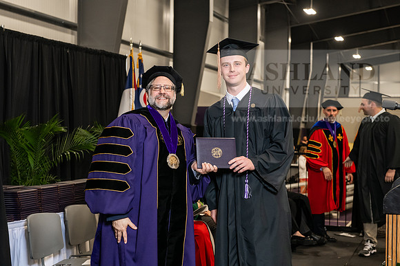 101SPGradBachelorScienceBusinessAdmin0525AWB_4260