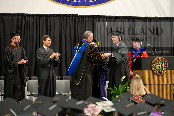202SpGradCeremony0525AEAU-Graduation-2025-Andrew-0215