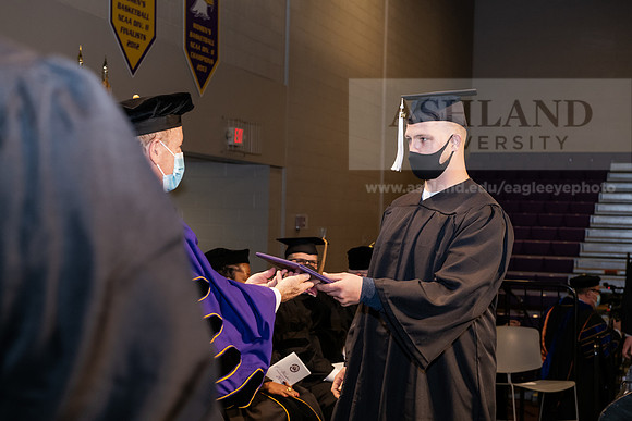 064BachelorArtsWiGrad1221ALW_6878