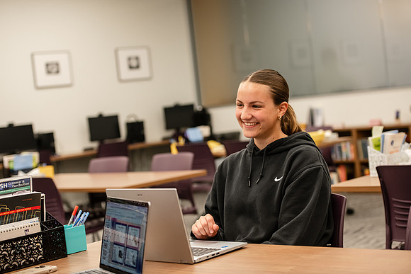 WCCStudentStudy1024AWB_8249