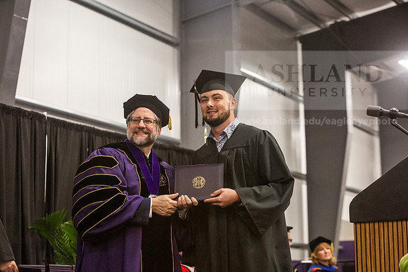 101SpGradBachelorArts0525JH6Q8B8904